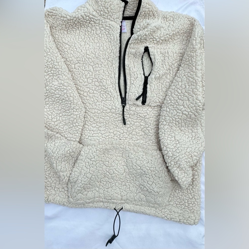 Sherpa half zip sweater used in good condition!